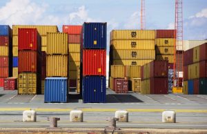 Scădere substanțială a exporturilor și importurilor în primul trimestru 2020