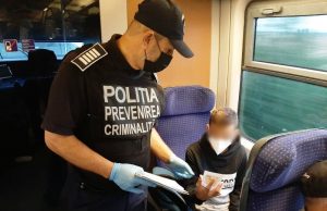 ”Selfie-ul pe tren nu ia like-uri, ia vieți!”, mesajul polițiștilor de la prevenire