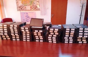 51 de tablete oferite de FUNDAȚIA GROUPE RENAULT ROMÂNIA elevilor aflați în situații dezavantajate