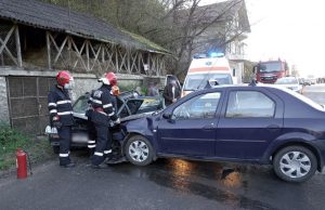Azi, la Pietrari, accident cu 3 victime – pompierii au fost solicitați și au asigurat zona