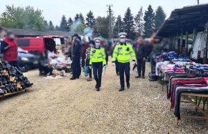 La Târgul de la Corbii Mari nu toți participanții au înțeles să respecte măsurile de protecție. 55 de amenzi date pentru nerespectarea prevederilor Legii nr.55/2020.