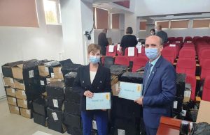 ISJ Dâmbovița a recepționat azi încă 1200 de tablete electronice pentru elevii dâmbovițeni
