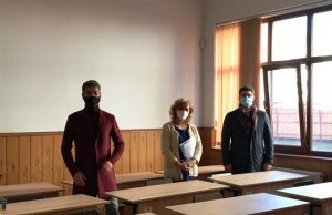 Mereu ajută acolo unde e nevoie! Clubul Rotary Târgoviște – donație de mobilier (și) la Școala Smaranda Gheorghiu din municipiu