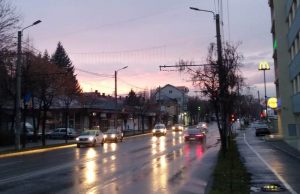 Atenție, șoferi! Urmați sfaturile polițiștilor pentru circulația în condiții de ploaie și vizibilitate redusă!