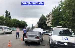 Starea tehnică a autovehiculelor, verificată de polițiștii de la rutieră și reprezentanții Registrului Auto Român