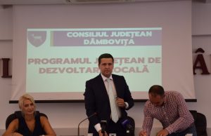 Președintele CJD, Corneliu Ștefan, a semnat astăzi contracte de finanțare prin PJDL cu încă 15 UAT-uri din județ