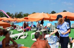Acțiune informativă pentru prevenirea infracțiunilor desfășurată la Complexul Turistic de Natație din Târgoviște