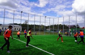 Un nou teren de sport multifuncțional și-a deschis astăzi porțile în comuna Hulubești