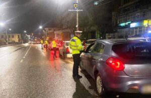 Ieri seară polițiștii dâmbovițeni au aplicat peste 400 de sancțiuni în urma unei ample razii în Târgoviște și în județ