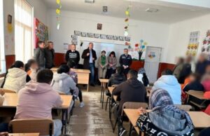 Polițiștii continuă seria activităților de informare în localitatea Voia
