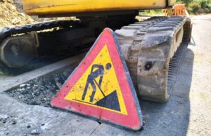 Atenție, drum în lucru! Programul lucrărilor de infrastructură rutieră din județul Dâmbovița, în perioada 23 – 27 octombrie 2023