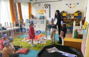 Pe parcursul săptămânii trecute, polițiștii dâmbovițeni au continuat seria activităților preventive dedicate siguranței copiilor