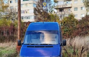 Polițiștii din Pucioasa au depistat în trafic 700 de kilograme de deșeuri nepericuloase transportate într-o autoutilitară