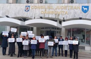 Protest spontan al angajaților Direcției Județene de Statistică Dâmbovița!