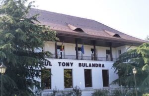 Parada Babel și debut inedit cu spectacole de dans vertical